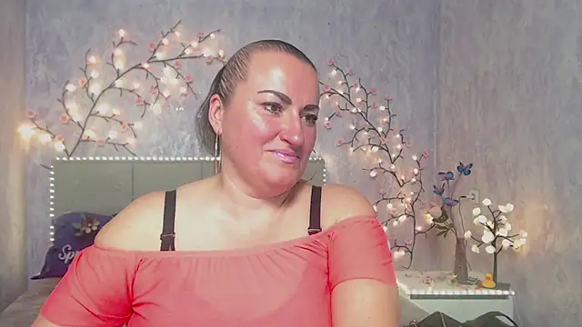 Snapshot of DianaMGG chatting on 04-28-26, 05:34 DianaMGG online show from 04-28-26, 05:34