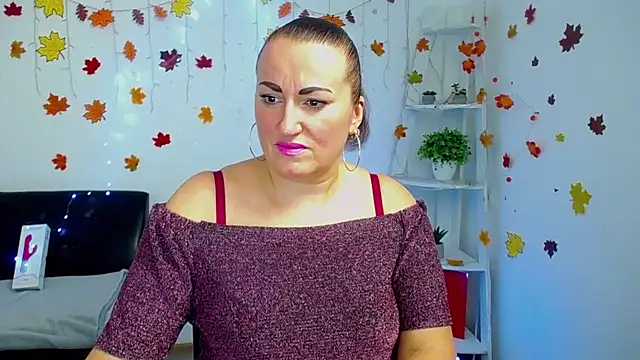 DianaMGG online show from 12-02-25, 06:31