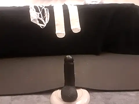 Snapshot of MystiqueRider chatting on 10-16-25, 11:51 MystiqueRider online show from 10-16-25, 11:51