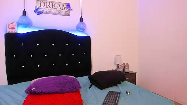 Melany  dreams online show from 02-20-25, 04:25