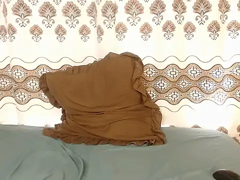 Snapshot of Karishma99_ chatting on 04-16-26, 12:28 Karishma99 online show from 04-16-26, 12:28