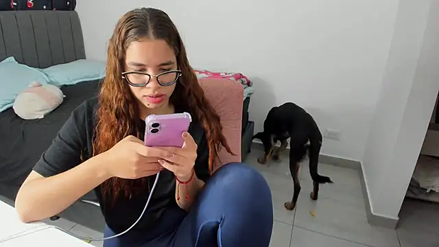 Greciaruiz  online show from 10-10-25, 12:55
