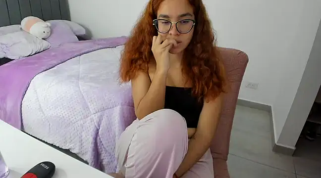 Greciaruiz  online show from 03-09-25, 11:14