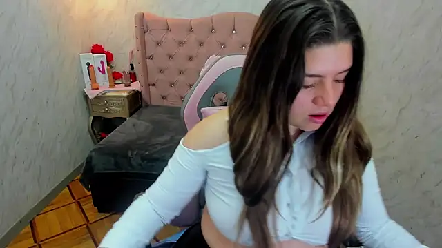 Lianngrace online show from 03-07-26, 12:21