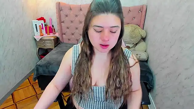 Lianngrace online show from 04-17-26, 02:31