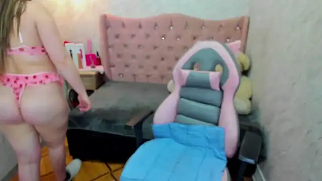 Lianngrace online show from 02-18-26, 02:02