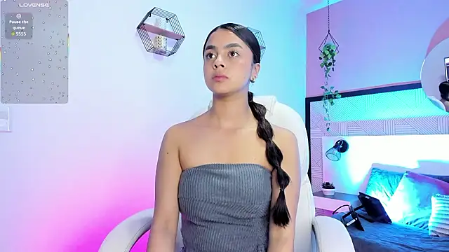 Bella walker  online show from 02-04-26, 08:15