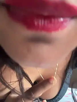 Snapshot of naughtysaraaa chatting on 07-02-26, 05:02 naughtysaraaa online show from 07-02-26, 05:02