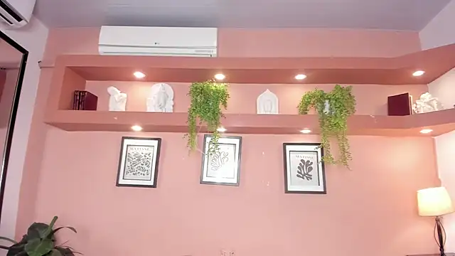 SofiaBennett  online show from 04-14-26, 12:21