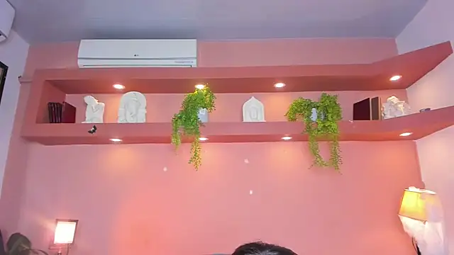 SofiaBennett  online show from 11-05-25, 12:30