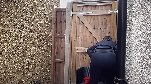 Snapshot of eatmypie69 chatting on 10-08-25, 11:12 eatmypie69 online show from 10-08-25, 11:12