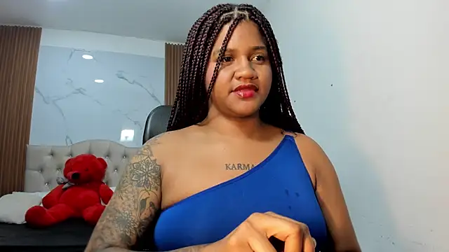 Snapshot of ZahraRose chatting on 02-17-26, 08:28 ZahraRose online show from 02-17-26, 08:28