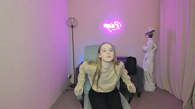 TaiteHankins online show from 02-14-25, 03:05