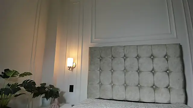 JasmineRoss 1 online show from 10-25-25, 07:03