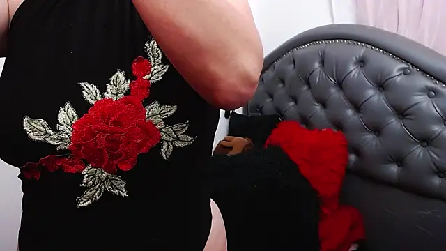 Snapshot of angellyhorny chatting on 04-05-26, 09:32 angellyhorny online show from 04-05-26, 09:32