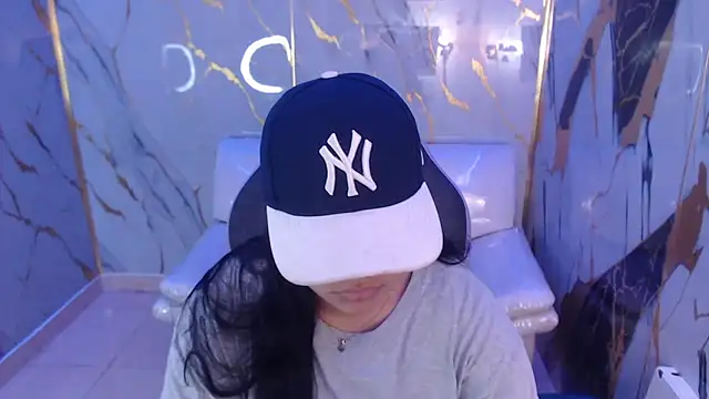 melany rouse18 online show from 09-24-25, 01:50