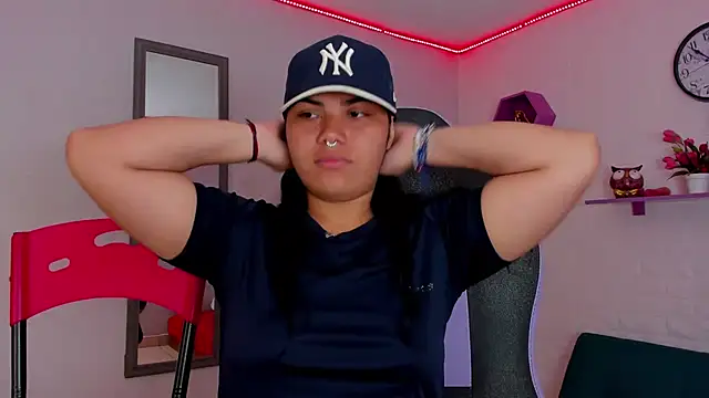 melany rouse18 online show from 10-01-25, 01:33