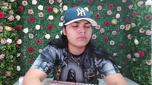 melany rouse18 online show from 11-24-25, 05:24