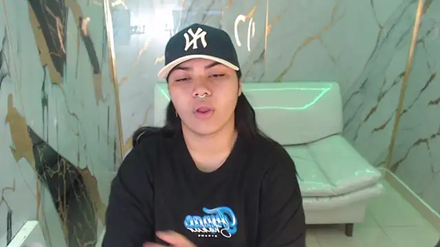 melany rouse18 online show from 11-15-25, 01:26