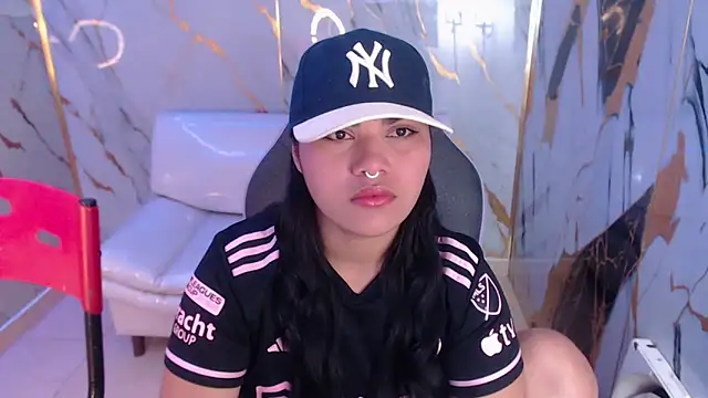 melany rouse18 online show from 10-05-25, 01:02