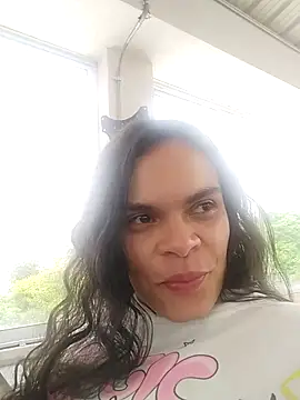 Liah Evans online show from 10-12-25, 05:03