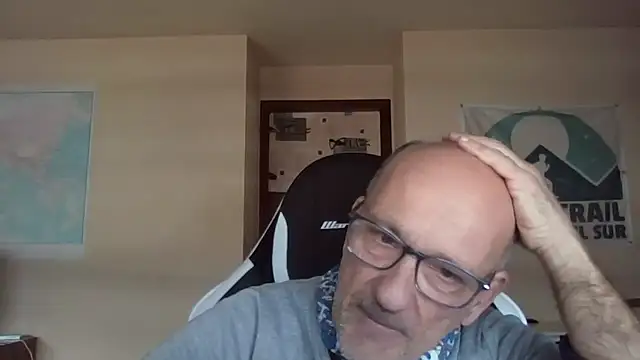 Snapshot of llopaco chatting on 02-10-26, 12:37 llopaco online show from 02-10-26, 12:37