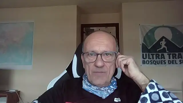 Snapshot of llopaco chatting on 02-17-26, 11:40 llopaco online show from 02-17-26, 11:40