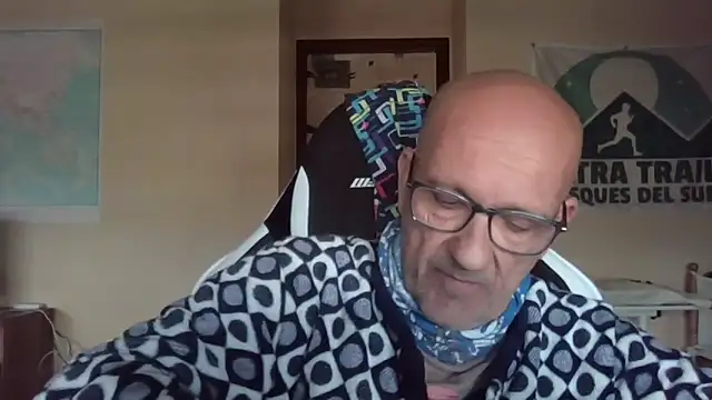 Snapshot of llopaco chatting on 01-19-26, 02:43 llopaco online show from 01-19-26, 02:43