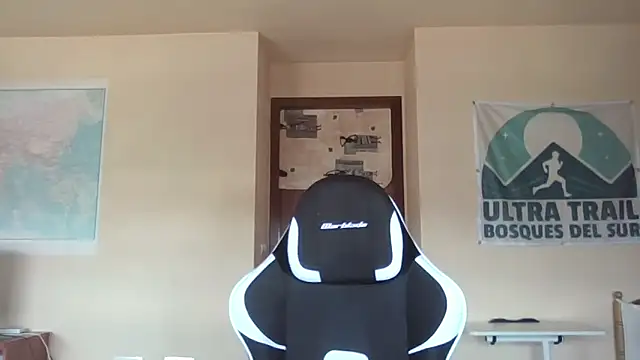 Snapshot of llopaco chatting on 02-15-26, 11:42 llopaco online show from 02-15-26, 11:42