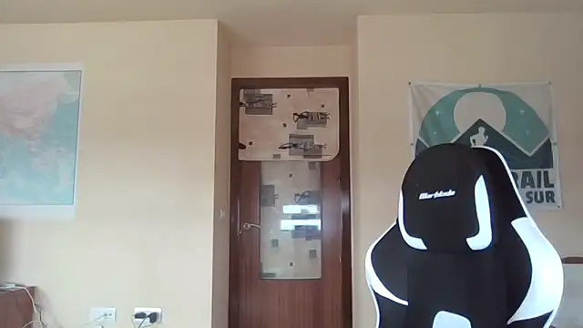 Snapshot of llopaco chatting on 02-28-26, 10:15 llopaco online show from 02-28-26, 10:15