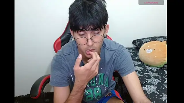 Snapshot of neithanzynxx chatting on 10-26-25, 07:47 neithanzynxx online show from 10-26-25, 07:47