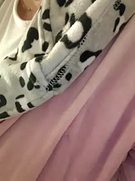 Loly2025 online show from 12-18-25, 01:00