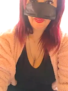 Loly2025 online show from 03-29-26, 01:24