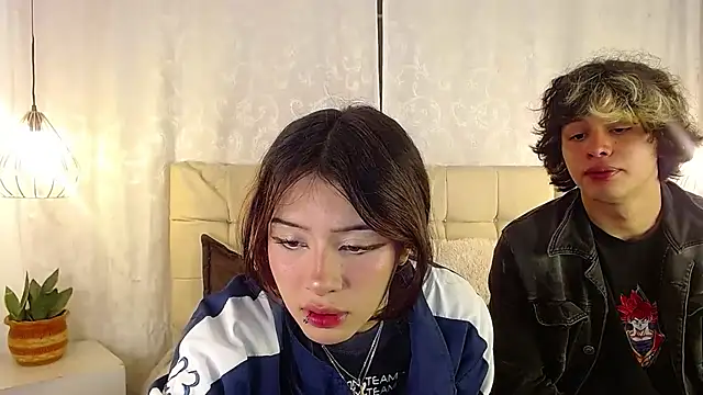 fyreandfox  online show from 03-12-25, 02:34