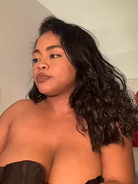 Dahiana Giil online show from 11-24-25, 07:30