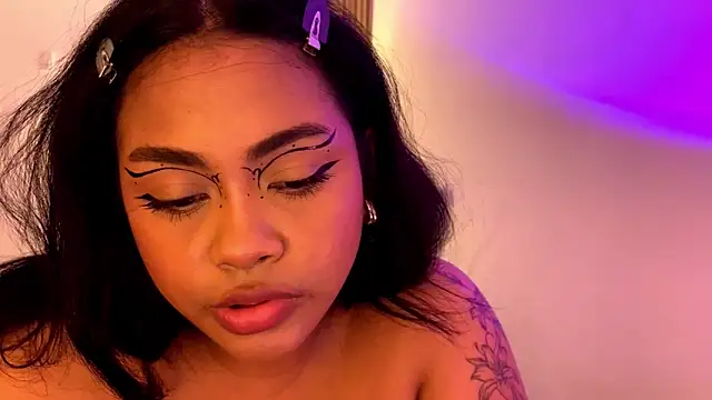 Dahiana Giil online show from 05-06-26, 05:33