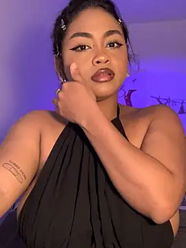 Dahiana Giil online show from 10-28-25, 06:23