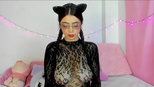 Danna Myst online show from 10-21-25, 10:20