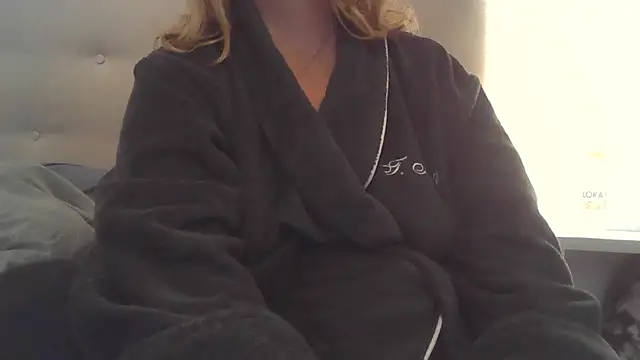 Snapshot of sizha6 chatting on 10-13-25, 07:32 sizha6 online show from 10-13-25, 07:32