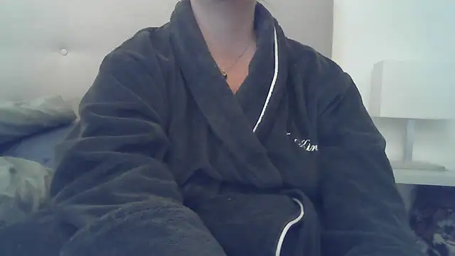 Snapshot of sizha6 chatting on 10-03-25, 08:38 sizha6 online show from 10-03-25, 08:38