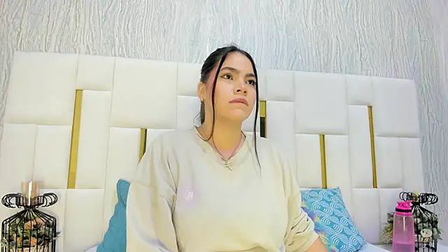 hillary uckerman  online show from 11-03-25, 11:14