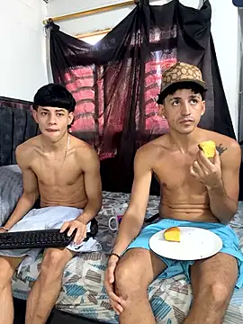 Snapshot of tonypaul13 chatting on 01-15-26, 02:31 tonypaul13 online show from 01-15-26, 02:31