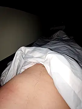 Snapshot of DerechteJunge chatting on 10-06-25, 04:35 DerechteJunge online show from 10-06-25, 04:35