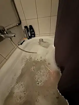 Snapshot of DerechteJunge chatting on 02-11-26, 08:20 DerechteJunge online show from 02-11-26, 08:20