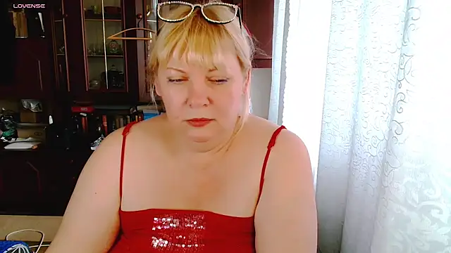 FlowerButterf online show from 04-19-26, 11:11
