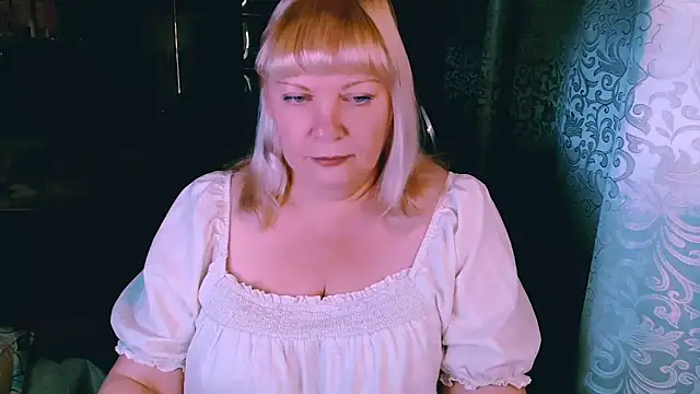 FlowerButterf online show from 05-01-26, 07:52