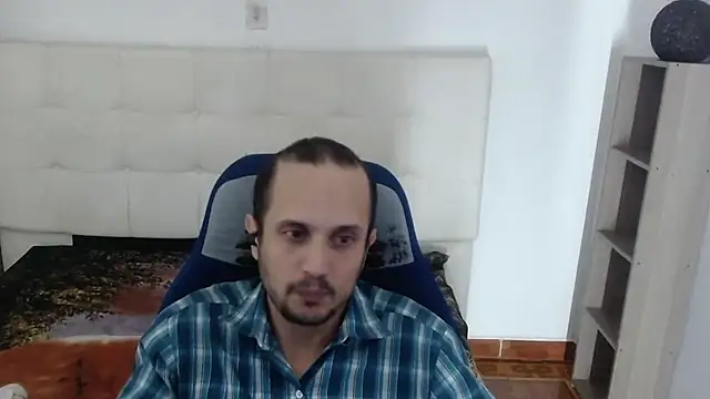 Snapshot of JhonTorres018 chatting on 11-21-25, 09:41 JhonTorres018 online show from 11-21-25, 09:41