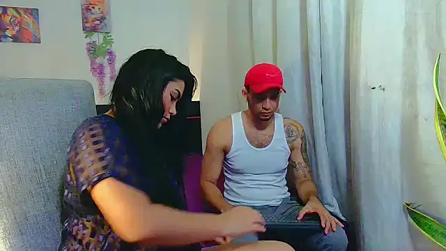 Snapshot of Reina_paola chatting on 09-18-25, 02:36 Reina paola online show from 09-18-25, 02:36