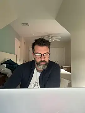 plaintreebull online show from 12-19-25, 05:26