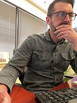 plaintreebull online show from 02-17-26, 06:16